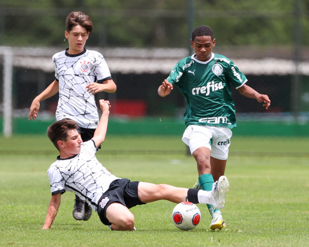 Palmeiras perde para o Corinthians em primeiro jogo da semifinal