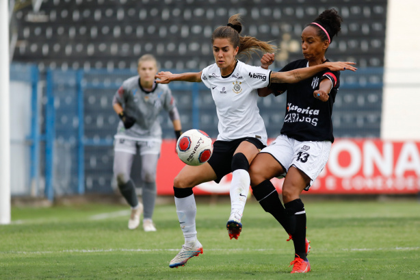Jheniffer marcou o terceiro gol do Corinthians na vitória por 6 a 0 sobre o E.C. São Bernardo