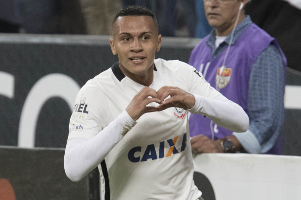 Léo Jabá comemora único gol marcado com a camisa do Corinthians