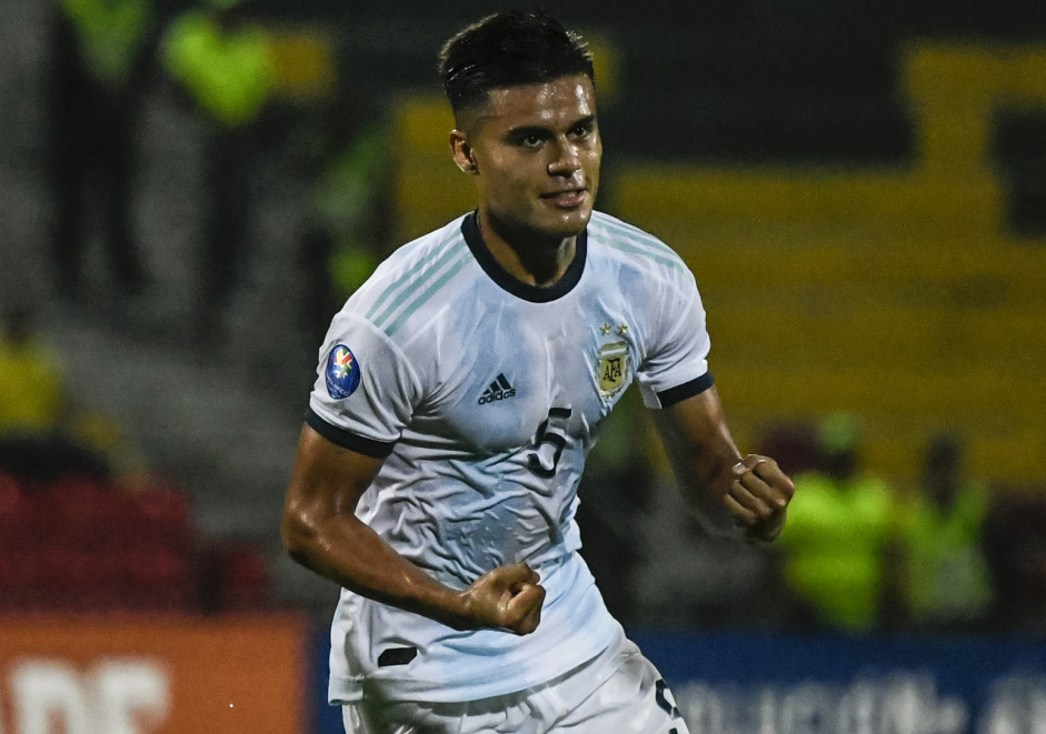 Fausto Vera  o nico argentino no elenco profissional do Corinthians