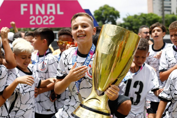 Corinthians marca no fim e empata com o São Paulo no Paulistão Sub-11