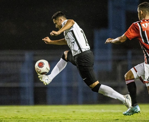 Thomas faz parte do elenco alvinegro que disputar� a Copinha
