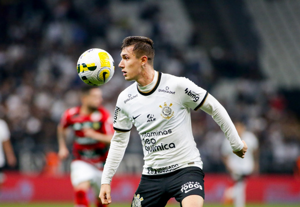Lucas Piton foi um dos reforços do Vasco para 2023