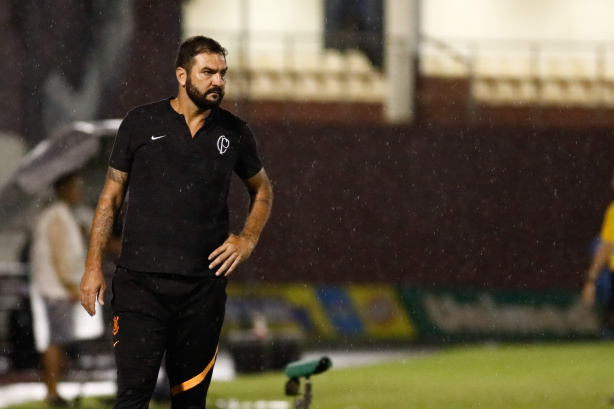 Danilo aprovou a estreia do Corinthians diante do Zumbi da Copinha