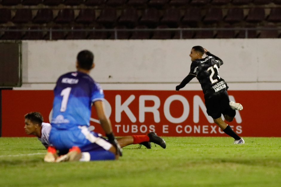 Higor entrou nos minutos finais e logo marcou o gol de empate do Corinthians