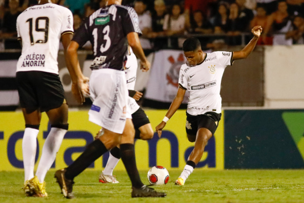 Wesley marcou o gol da vitória do Corinthians