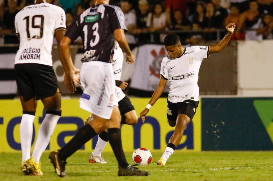 Wesley marcou o gol da vitria do Corinthians
