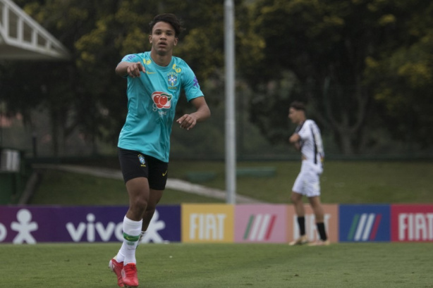 Laércio reforça a equipe Sub-17 do Corinthians
