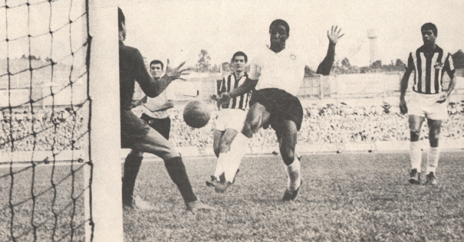 Corinthians relembra cinco gols marcados no mesmo jogo por Flvio, artilheiro dos anos 60