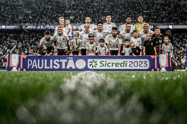 Corinthians vence Guarani de virada e conquista segunda vit�ria no Paulist�o
