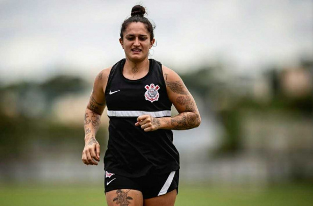 Fernanda está liberada para estrear com a camisa do Corinthians