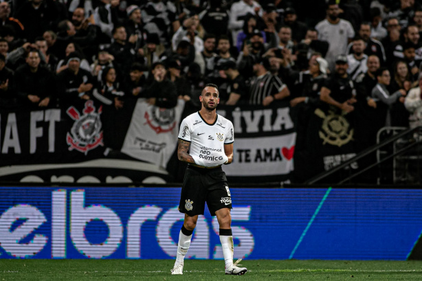 Renato Augusto muda o jogo no 2° tempo, e Corinthians bate o Universitário  pelo mata-mata da Sula - Notícias - Galáticos Online