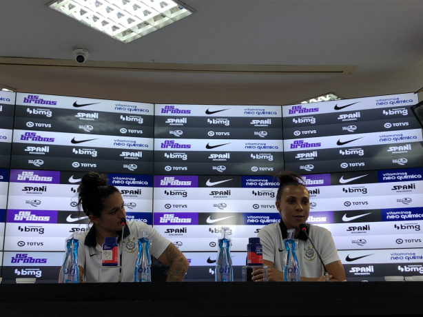 Fernanda e Carol falaram sobre suas chegadas ao Corinthians