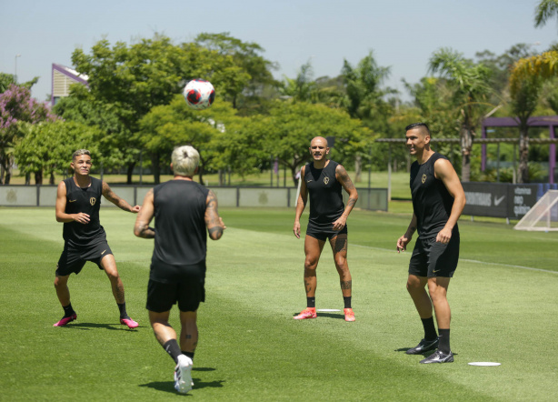 Corinthians come�a prepara��o para enfrentar o S�o Paulo no Majestoso de domingo