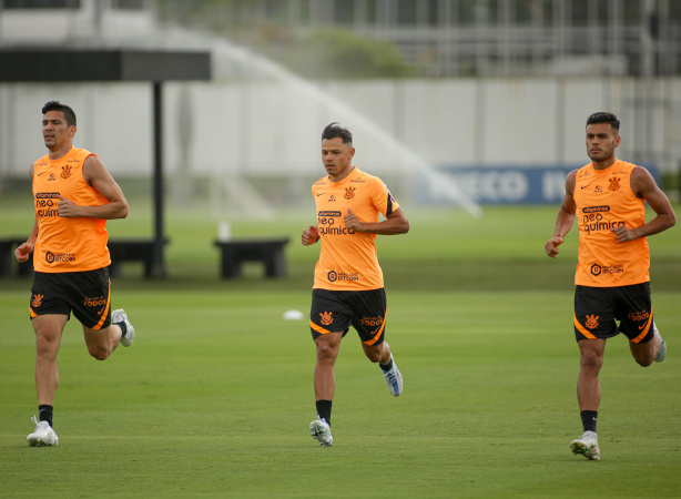 Corinthians possui seis estrangeiros em seu elenco