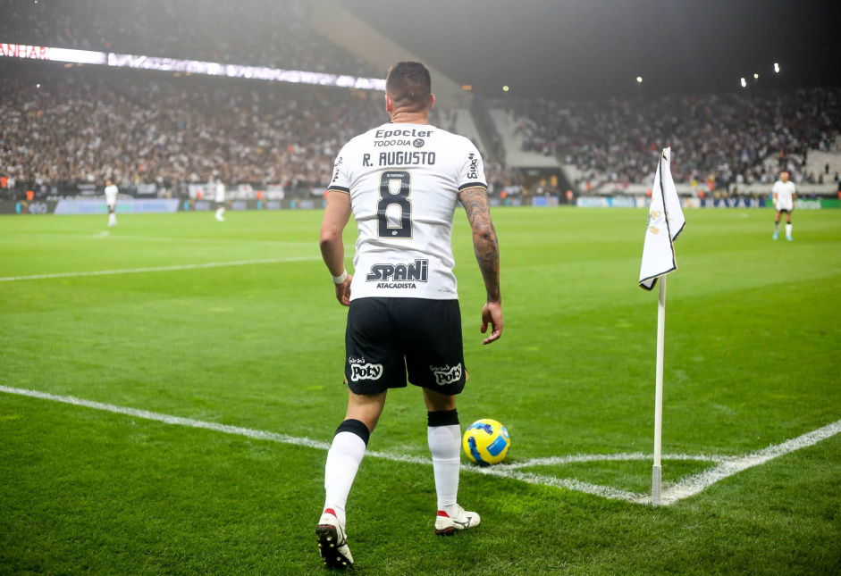 Renato Augusto vem sendo um dos principais jogadores do Corinthians no incio da temporada