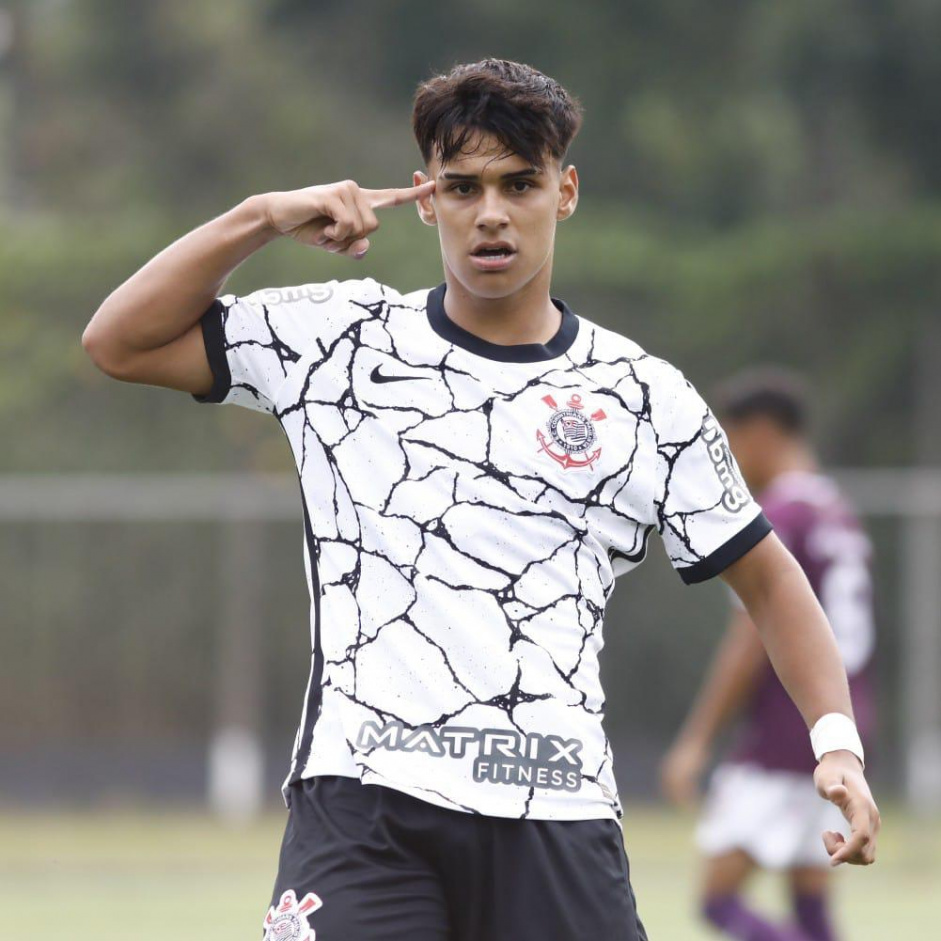 Guilherme Henrique fez o gol da vitria do Corinthians