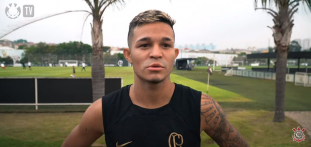 Adson vem sendo peça importante no elenco de Fernando Lázaro