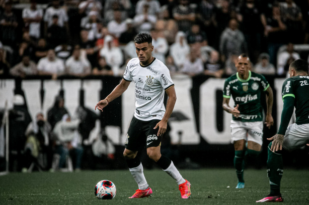 Fausto Vera em a��o no primeiro D�rbi de 2023