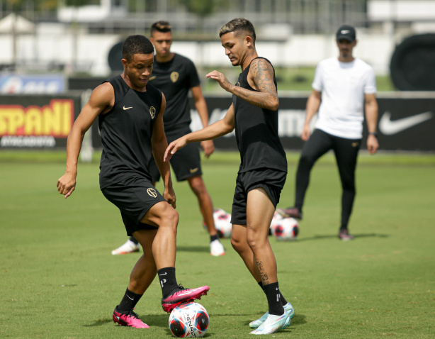 Corinthians faz trabalhos de organiza��o defensiva e ofensiva de olho no Santo Andr� pelo Paulista