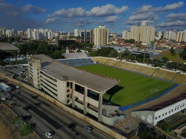 A Fazendinha vem passando por processo de manuten��o no gramado e na drenagem