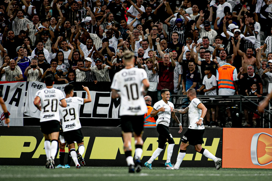 Duelo entre Corinthians e Santo Andr ter transmisso tripla