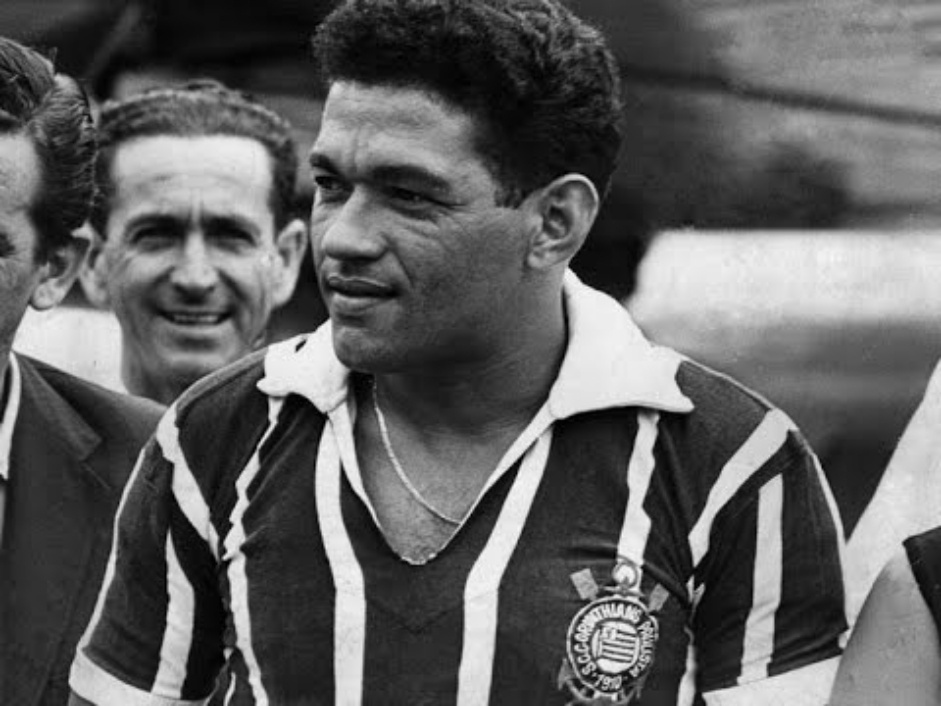 Garrincha teve passagem apagada pelo Corinthians