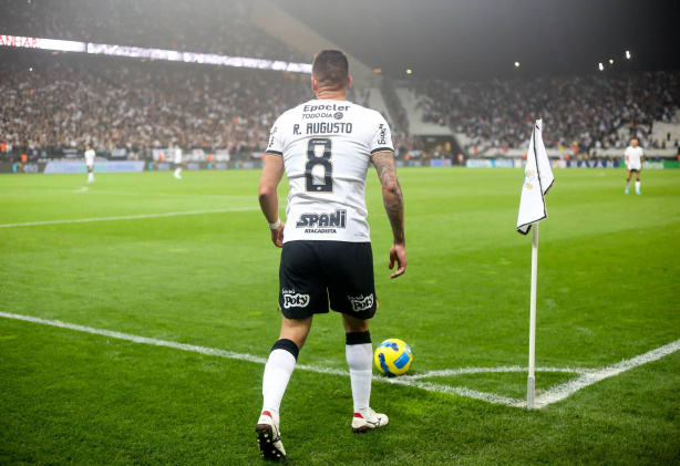 Renato Augusto vem sendo um dos principais jogadores do Corinthians na temporada
