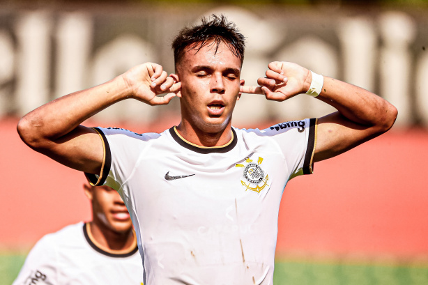 Giovane marcou um dos gols do Corinthians na vitria pelo Brasileiro Sub-20