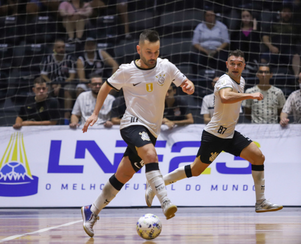 Corinthians protesta contra erros do árbitro Bruno Correa em jogos do time de futsal