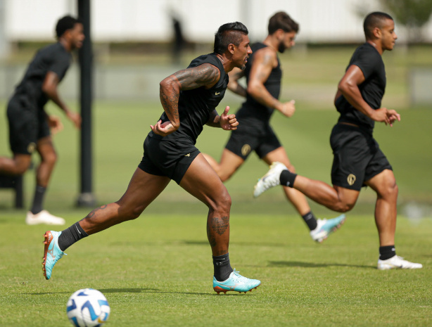 Atletas do Corinthians se preparam para estreia na Libertadores na pr�xima quinta-feira