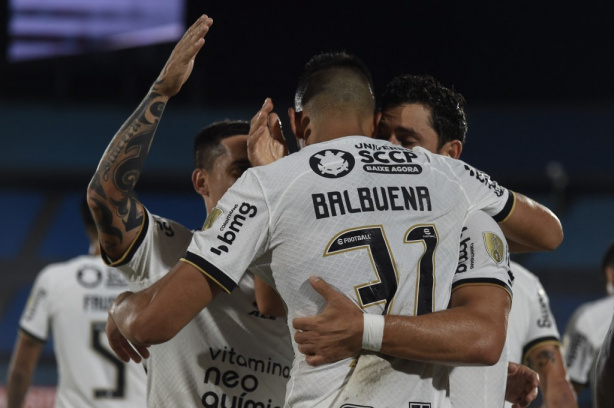 Corinthians comemora gol na estreia da Libertadores