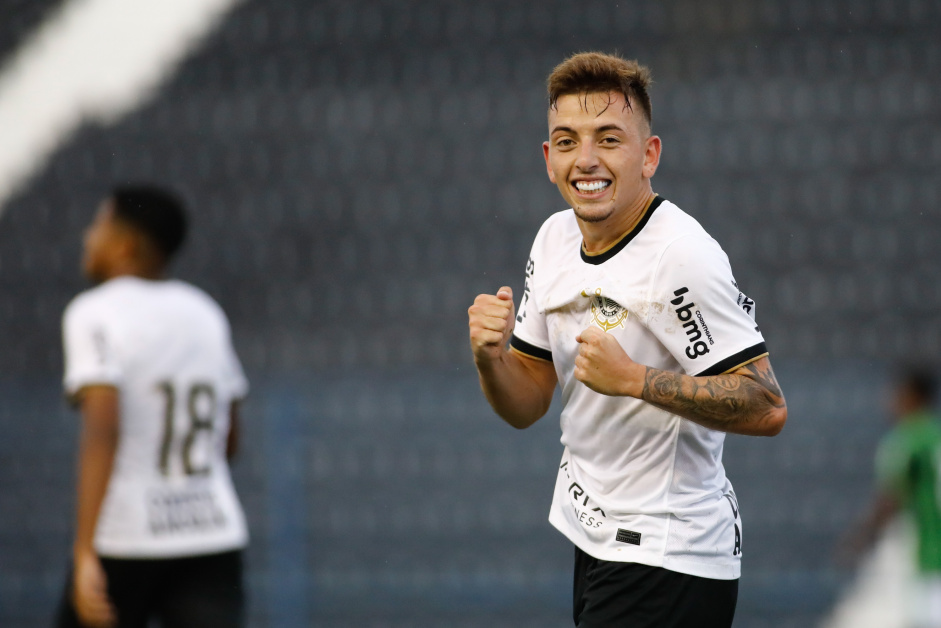 Wesley lembra gol decisivo na base do Corinthians e conta o que mais gosta  de fazer em campo