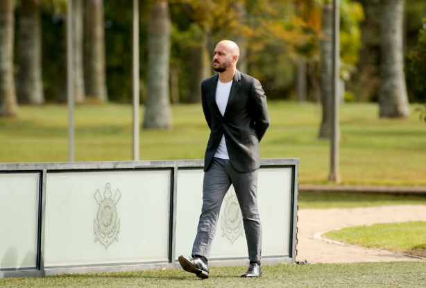Alessandro se mostrou insatisfeito com trabalho de Fernando Lázaro