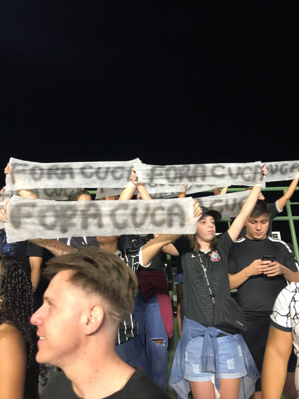 Cuca foi alvo de protestos da torcida do Corinthians nas arquibancadas do Serrinha, palco do confronto da partida contra o Goiás pelo Brasileirão.