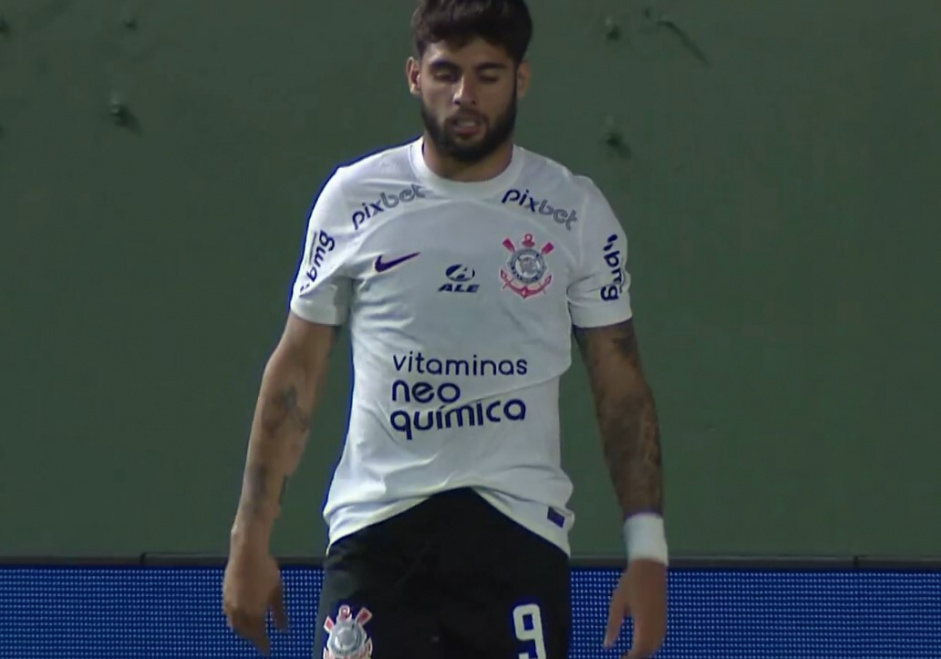 Yuri Alberto foi um dos jogadores criticados pela torcida na derrota para o Gois