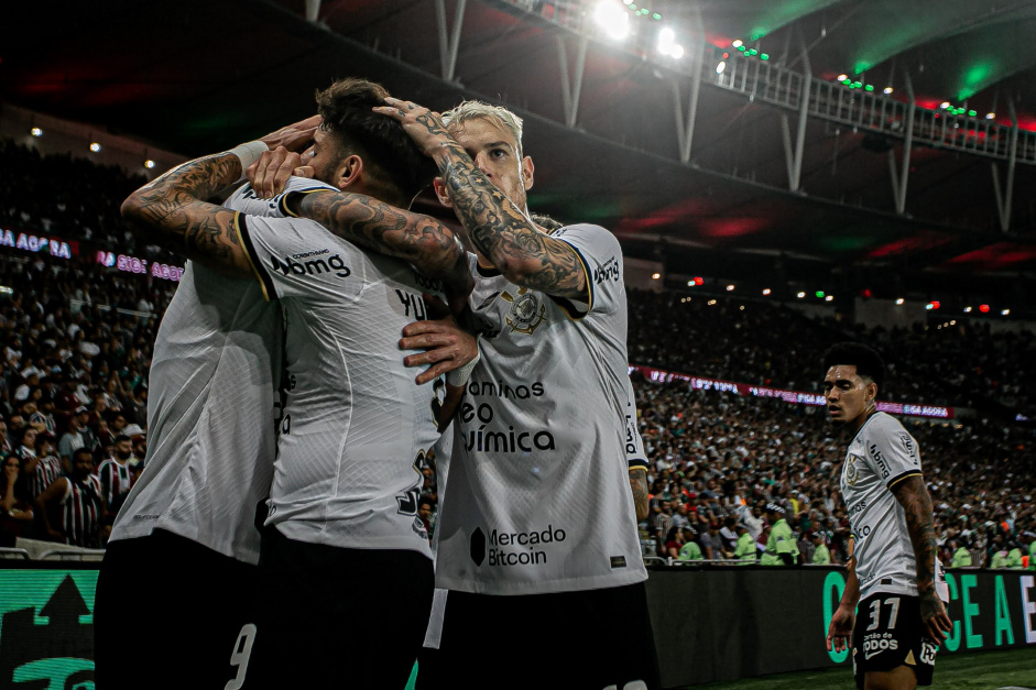 Corinthians decide futuro na Copa do Brasil contra o Remo