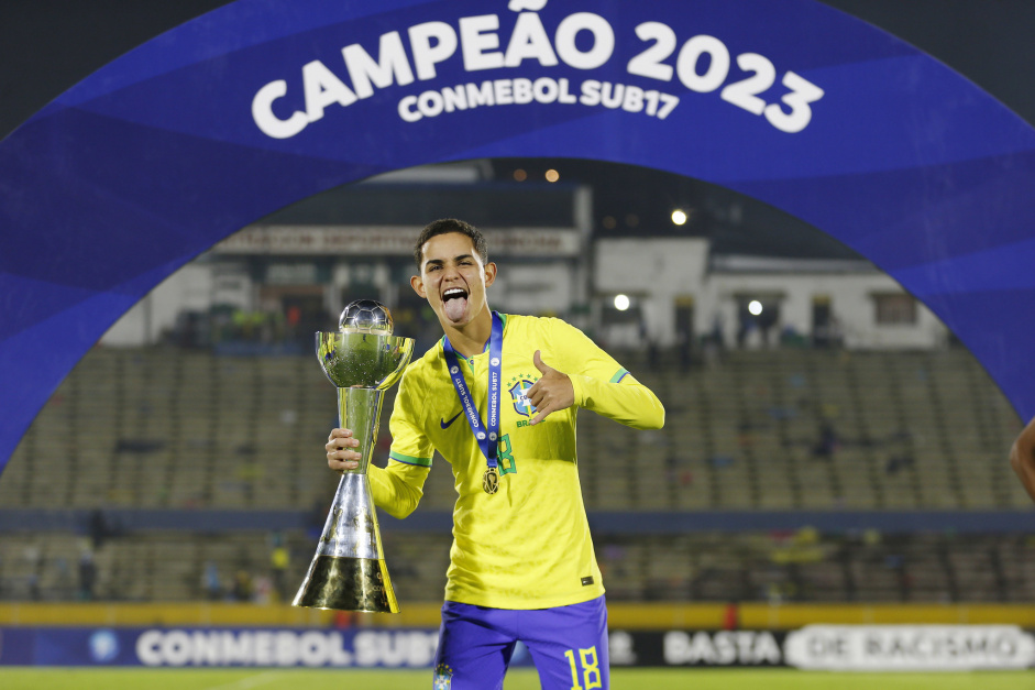Luiz Gustavo "Bahia" foi o 17 corinthiano a ganhar o Sul-Americano Sub-20 na histria