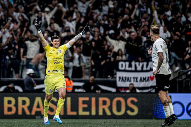 Cássio e Guedes foram os destaques positivos da noite corinthiana