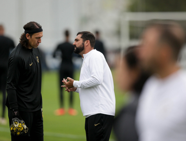 Corinthians confirma Danilo Andrade como t�cnico interino para o D�rbi