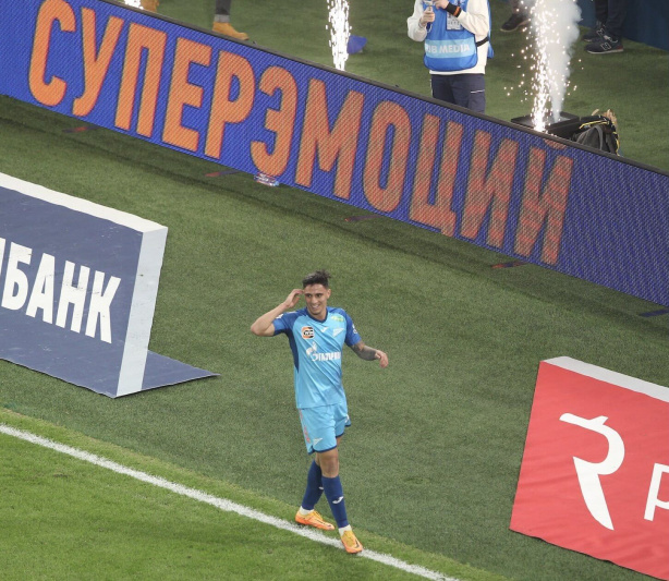 Mantuan tem v�nculo com o Zenit at� o meio do ano
