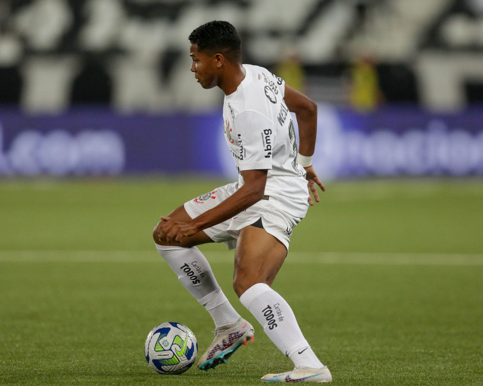 Wesley em ao na partida do Corinthians contra o Botafogo, pelo Brasileiro 2023