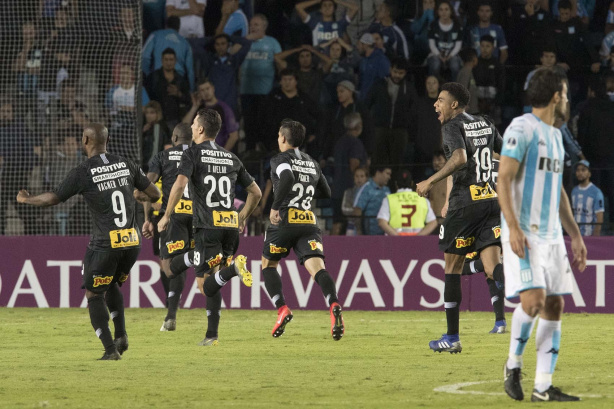 Corinthians reencontra treinador de classificação nos pênaltis na Copa Sul-Americana