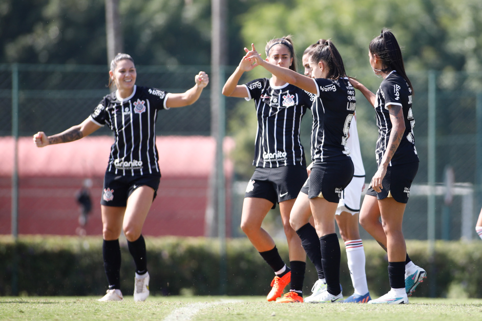 Corinthians mantm liderana do Brasileiro Feminino mesmo com derrota
