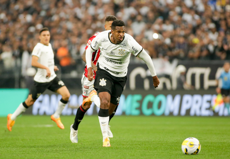 Corinthians e jogador Jô rescindem contrato