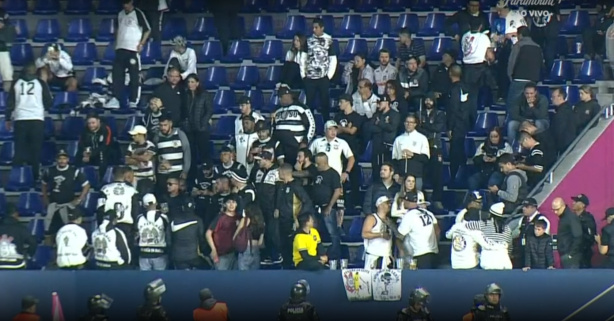 Decepção da torcida marca eliminação do Corinthians na Libertadores