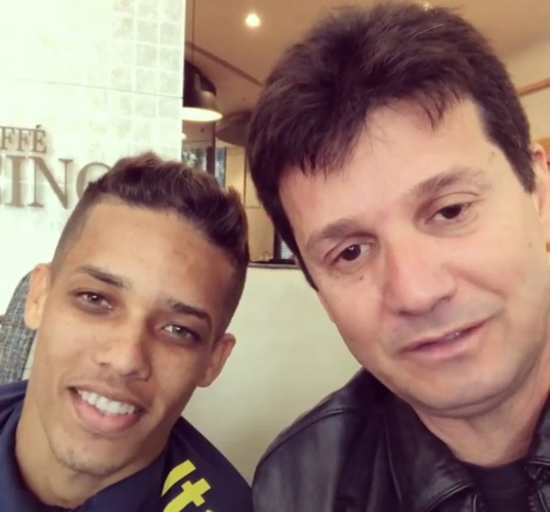 Pedrinho e Will Dantas; meia-atacante foi a maior venda da história do Corinthians (cerca de R$ 120 milhões, em 2020)
