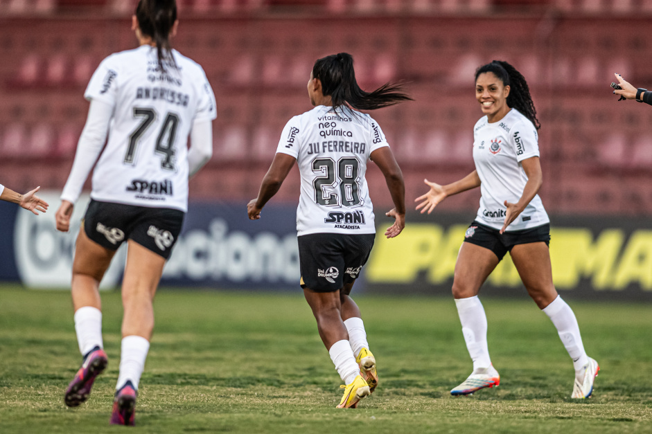 Corinthians Feminino ultrapassa marca de 100 gols na temporada