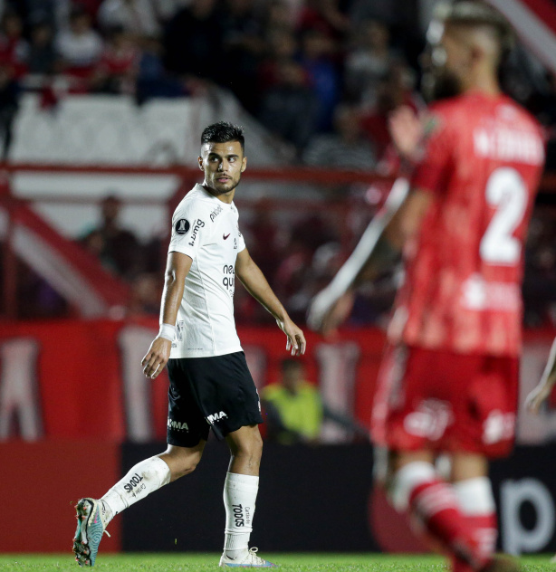 Fausto Vera, hoje no Corinthians, jogava no Argentinos Juniors; clubes foram rivais na Copa Libertadores deste ano