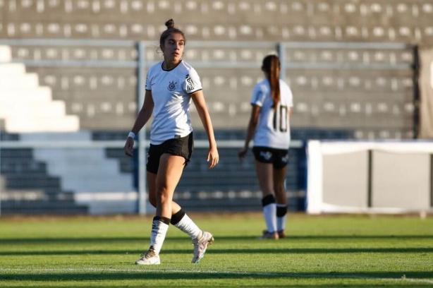 Brunna Meer durante jogo do Corinthians Sub-17